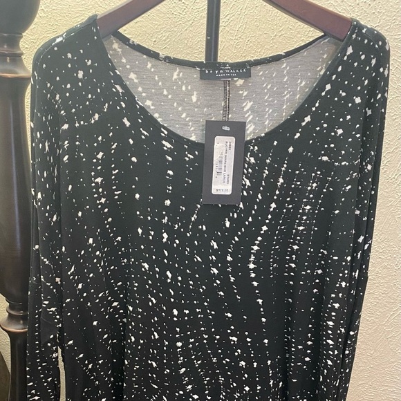 NWOT Bryn Walker Ruched Inman Tunic Top Black Stars Size 1X - Picture 3 of 4